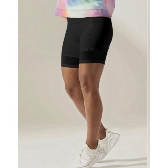 Athleta Mesh Me Up 8” Bike Short Black - Size Small - Picture 1 of 8